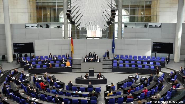 Deutschland Bundestag Fragestunde Coronavirus Angela Merkel