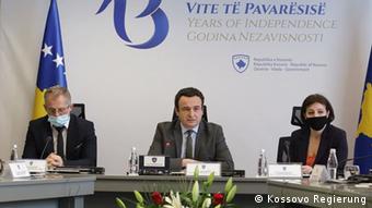 Kossovo Regierungssitzung mit dem Ministerpräsidenten Albin Kurti und Außenministerin Donika Gerwalla