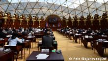 Собранието ја констатираше оставката на Заев, пратенички прашања нема 