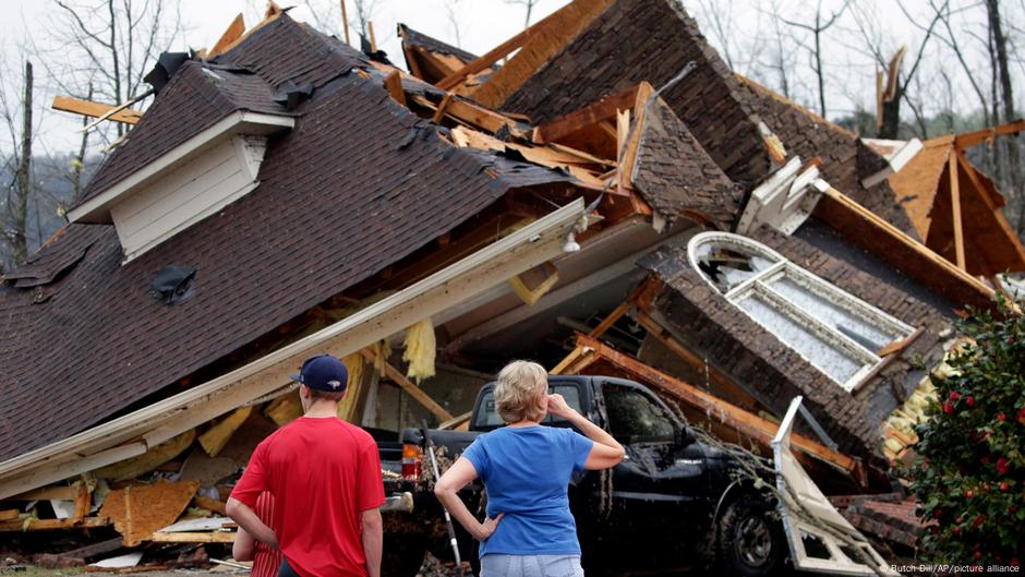 Tipična američka kuća, ovde nažalost uništena tokom tornada, Birmingem, Alabma
