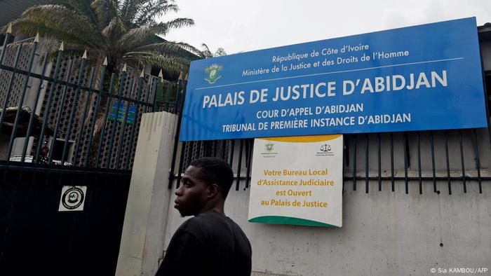 Elfenbeinküste Abidjan Gerichtsgebäude Elfenbeinküste Abidjan Gerichtsgebäude