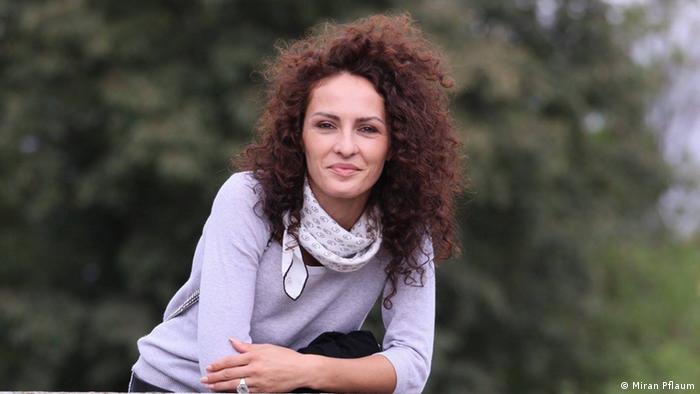 Blerina Rogova Gaxha, Schriftstellerin und Dichterin aus dem Kosovo