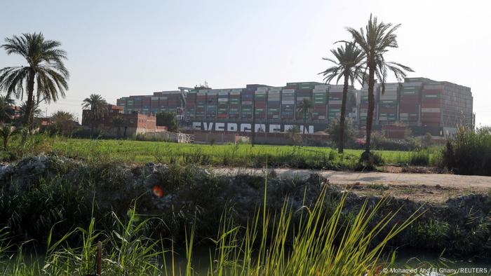 El buque Ever Given bloquea Canal de Suez