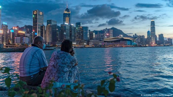 香港人口连跌三年民调 港人对政府好感大增 德国之声来自德国介绍德国 Dw 12 08 22