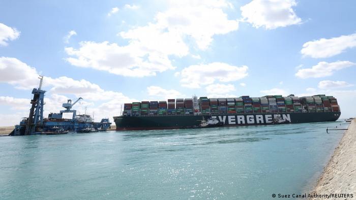 Ägypten Suezkanal - Containerschiff Ever Given blockiert