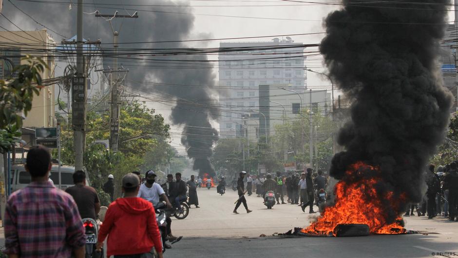 Myanmar Over 100 Killed In Deadliest Day Since Military Coup News Dw 27 03 21