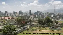 Stadtansicht von Addis Abeba, Hauptstadt von Aethiopien, 12.10.2015. Addis Abeba Aethiopien PUBLICATIONxINxGERxSUIxAUTxONLY Copyright: xThomasxImox
City view from Addis Ababa Capital from Ethiopia 12 10 2015 Addis Ababa Ethiopia PUBLICATIONxINxGERxSUIxAUTxONLY Copyright xThomasxImox
