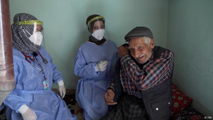 Vorschaubild | Video - Turkey: doctors climb to vaccinate remote populations