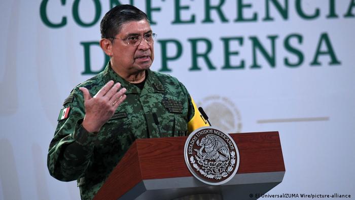 Nada se mueve en México sin el general Luis Cresencio Sandoval, Secretario de Defensa.