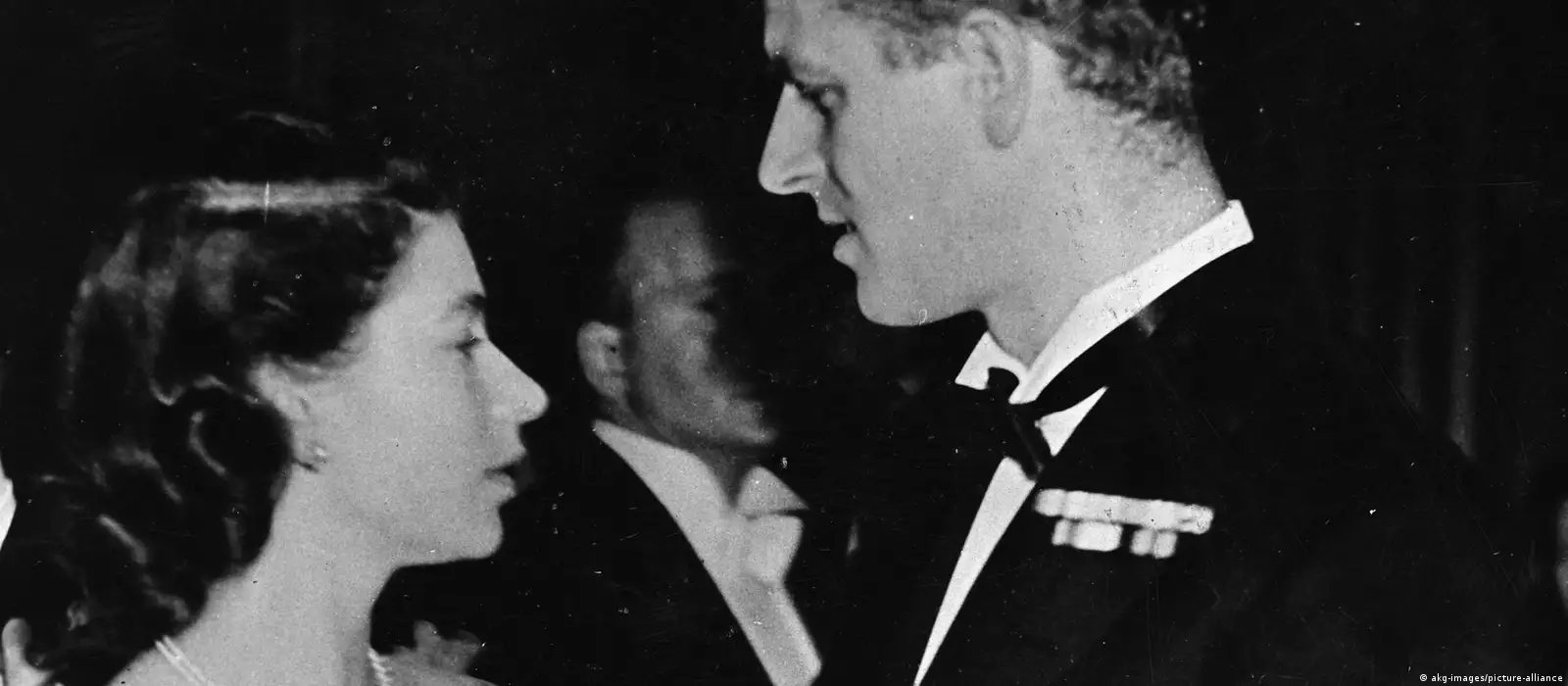 Reino Unido y el mundo se despiden de Felipe de Edimburgo – DW – 09/04/2021, image size:1600x700