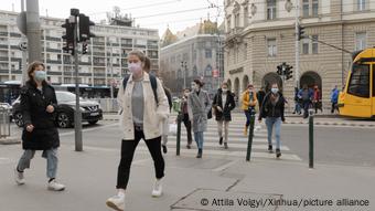Coronavirus Europe | Hongrie Budapest passants Coronavirus Europe | Hongrie Budapest passants