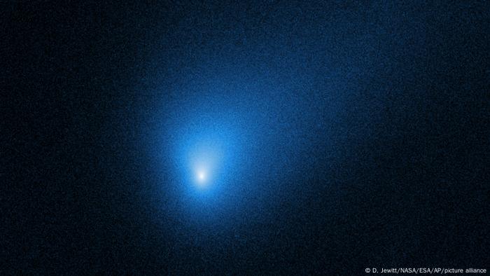 La foto facilitada por la NASA muestra el cometa 2I/Borisov, visto por el telescopio espacial Hubble. La foto facilitada por la NASA muestra el cometa 2I/Borisov, visto por el telescopio espacial Hubble.