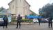 Polisi berjaga di Gereja Katedral Makassar Polisi berjaga di Gereja Katedral Makassar