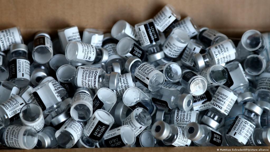 6 Fakta Vaksin Kosong Bikin Perawat Jadi Tersangka Indonesia Laporan Topik Topik Yang Menjadi Berita Utama Dw 11 08 2021