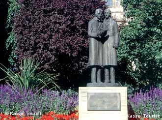 Monumento a los hermanos Grimm, en Kassel.