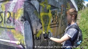 Μεγάλη Βρετανία / αστυνομικός Μπέντζαμιν Χάναμ / μέλος National Action Group 