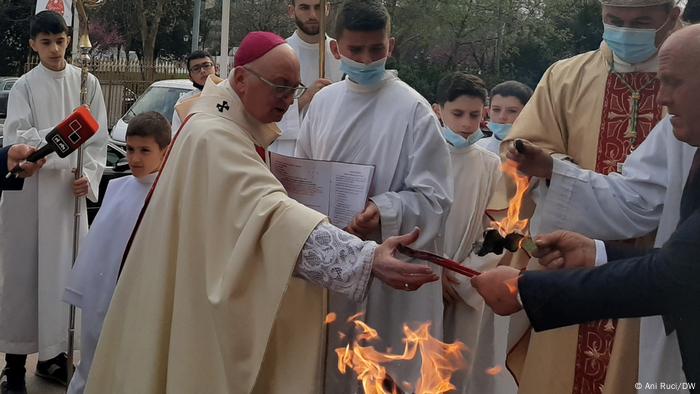 Albanien Katholische Ostern in Covid- 19 Pandemiezeiten