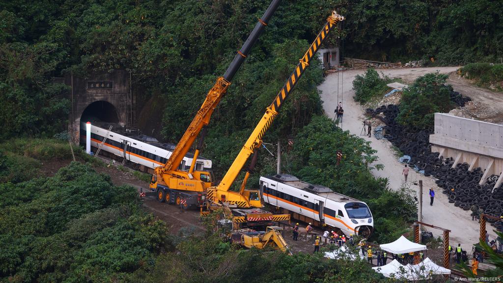 太鲁阁号出轨案侦查终结工地主任遭过失致死罪起诉 德国之声来自德国介绍德国 Dw 16 04 2021