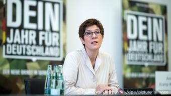 Almanya Savunma Bakanı Kramp-Karrenbauer