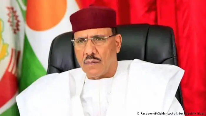 رئيس النيجر محمد بازوم (أرشيف)