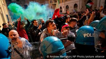 Proteste contro il lockdown in Italia DW