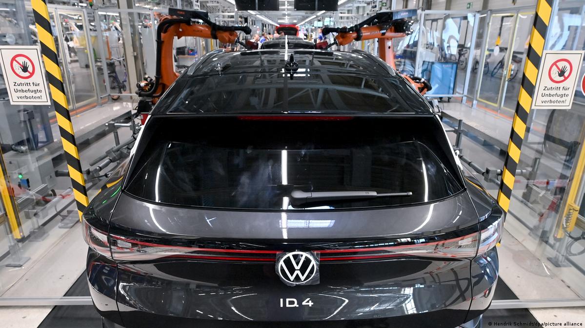 VW to stop making combustion engine cars by 2035 in Europe – DW – 06/27/2021