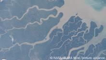 12.10.2020
October 12, 2020 - Bangladesh - The International Space Station was orbiting above the southern coast of Bangladesh, near the vast mangrove forest and wildlife habitat of India's Sundarban National Park, when this photograph was taken. (Credit Image: © NASA/ZUMA Wire/ZUMAPRESS.com
