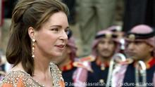 Jordanian Queen Noor, widow of late King Hussein, attends the opening ceremony of the 24th annual Jerash, at the Roman ancient city of Jerash, Jordan, Wednesday 20 July 2005. The Festival of Culture and Arts will feature Oriental and western performances, folklore shows, songs and dances in addition to child plays, musical performances, poetry a readings and cultural seminars. EPA/JAMAL NASRALLAH +++(c) dpa - Report+++