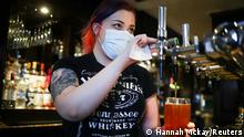 Фотографија на денот: Недостиг на пиво во англиските пабови