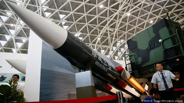 台湾制造的雄风三型反舰导弹的模型