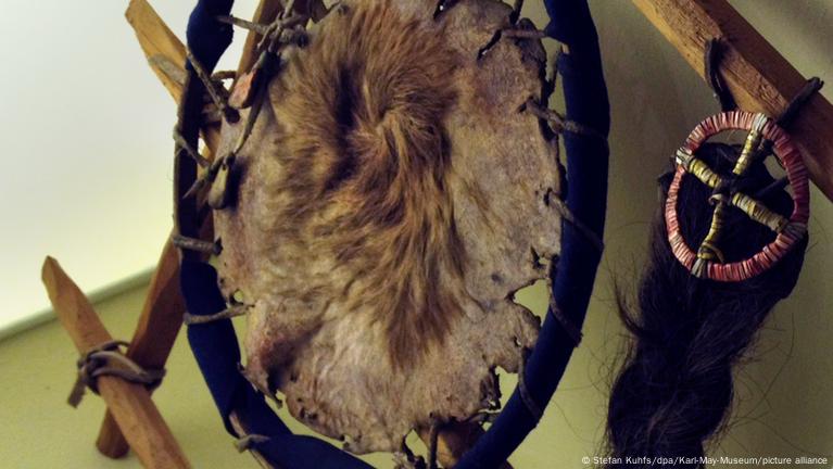 Karl May Museum returns Native American human scalp – DW – 04/13/2021