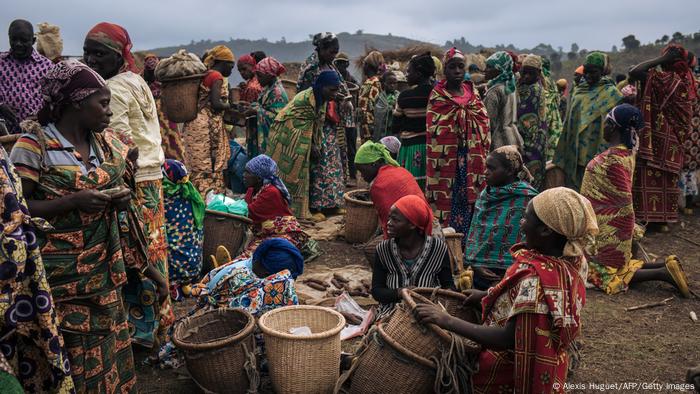 Mulheres em campo de refugiados no Congo