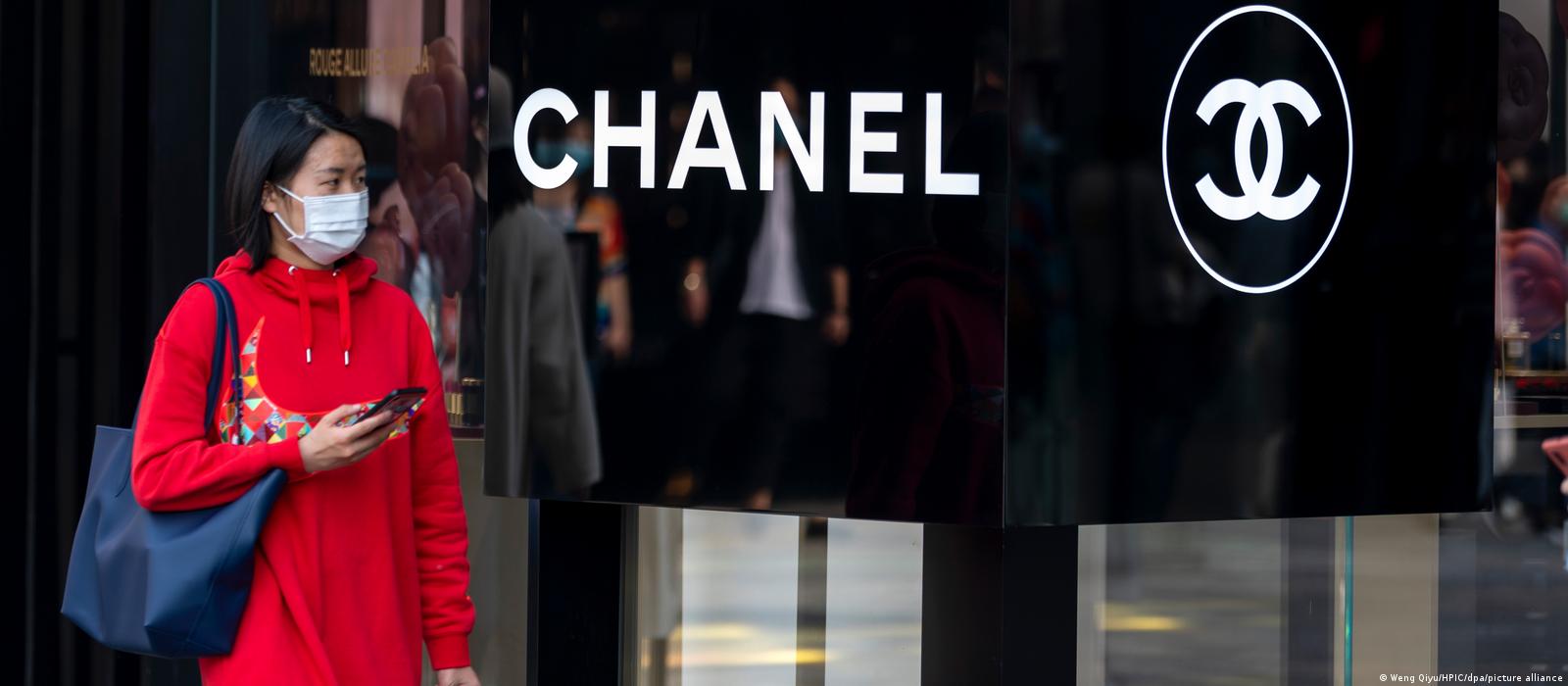 Chanel attacks Huawei (in vain), Blog