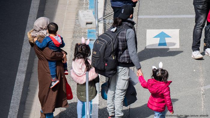 Flüchtlinge aus Griechenland landen in Hannover
