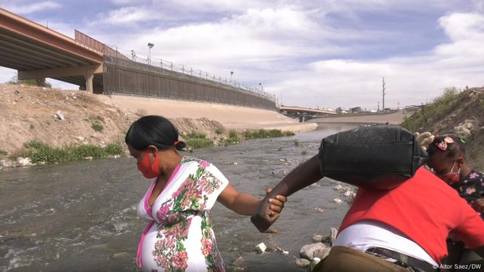 Image gallery refugees on the Mexican-US border