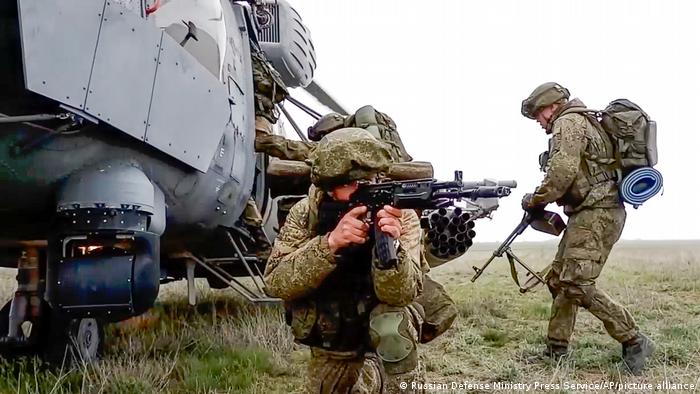 Rusia comienza a retirar sus tropas de la frontera con Ucrania | Europa |  DW | 23.04.2021