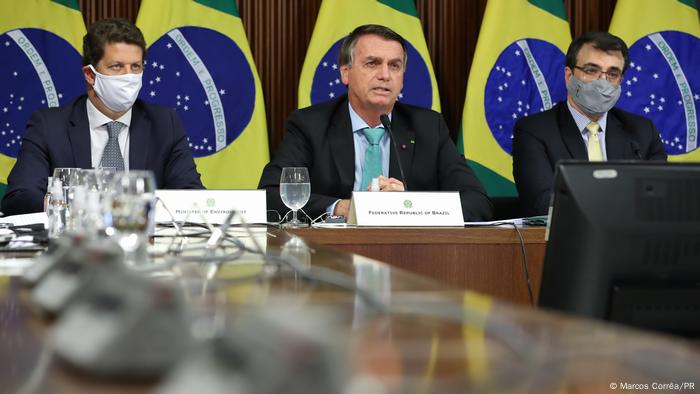 Ministro do Meio Ambiente, Ricardo Salles, e Bolsonaro durante cúpula