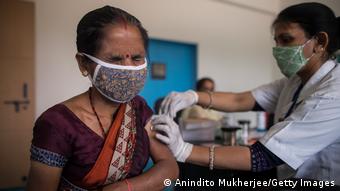 Вакцинация от коронавируса в Нью-Дели