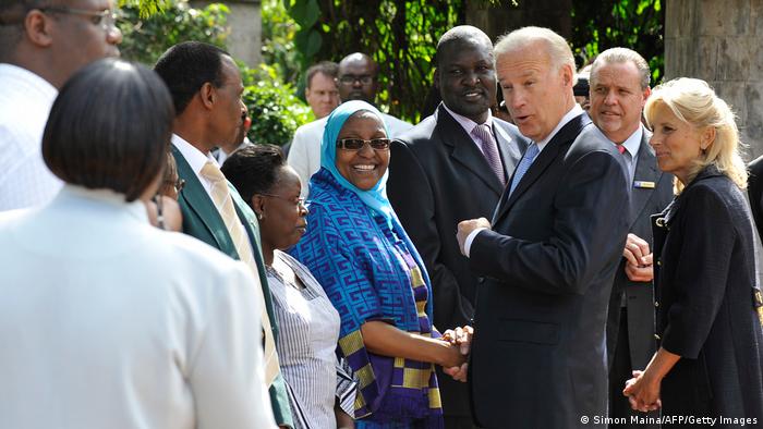 Au Kenya Joe Biden commémore l'attentat qui avait visé l'Ambassade américaine à Nairobi