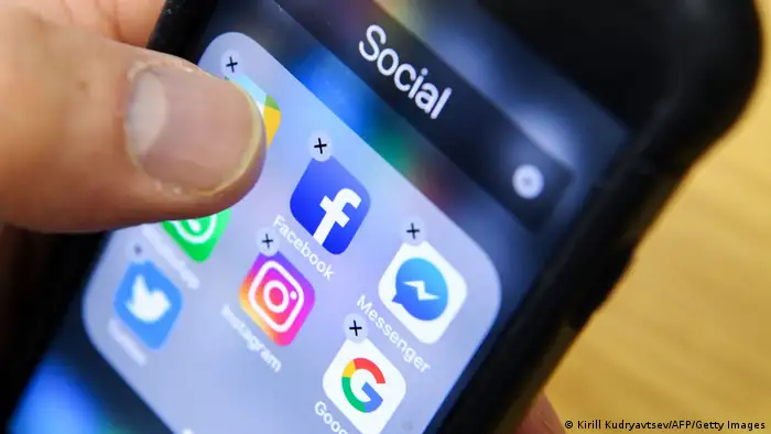 Vorratsdatenspeicherung l Smartphone - Social Media Apps