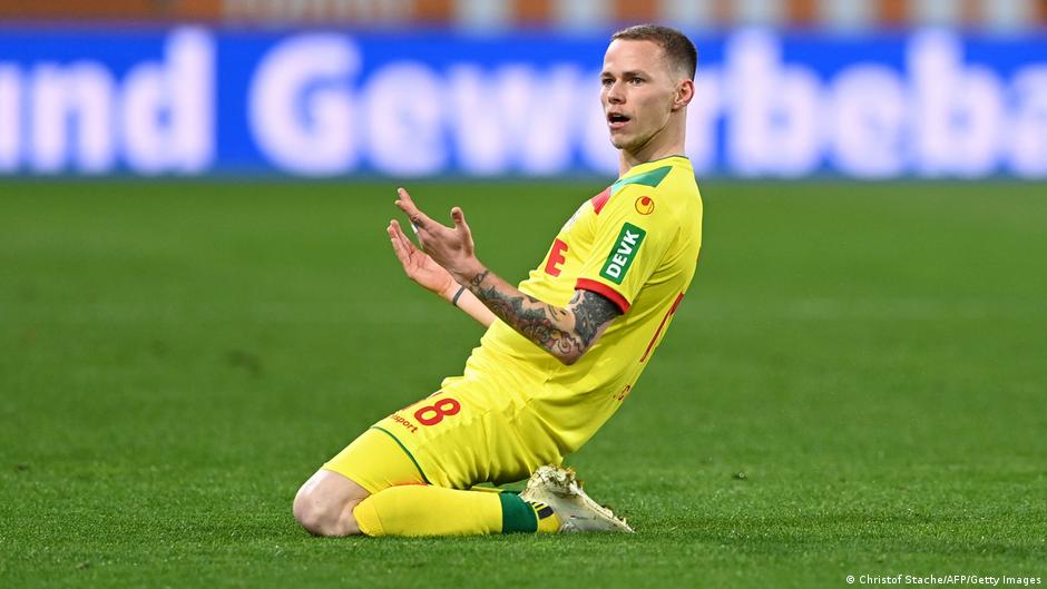 Bundesliga: Cologne hold nerve in Augsburg as great escape gathers pace | NRS-Import | DW - Vimarsana News
