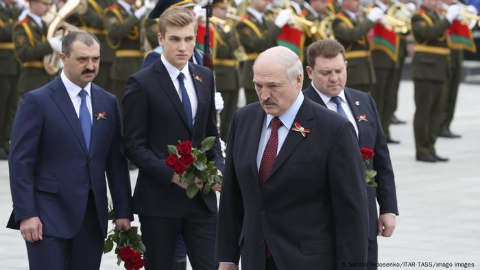 Belarus leader Alexander Lukashenko with his sons Viktor, Nikolai und Dmitry