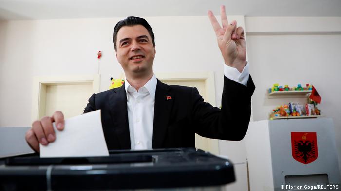 Albanien Tirana | Wahl 2021 | Lulzim Basha. Demokratische Partei