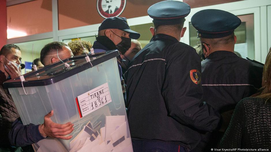 Albania espera resultados de elecciones legislativas DW 26/04/2021