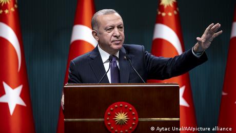В Турция изготвят нов закон който ще затегне контрола над