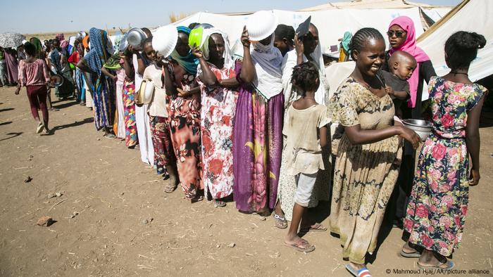 Queue of Ethiopian refugees in Sudan