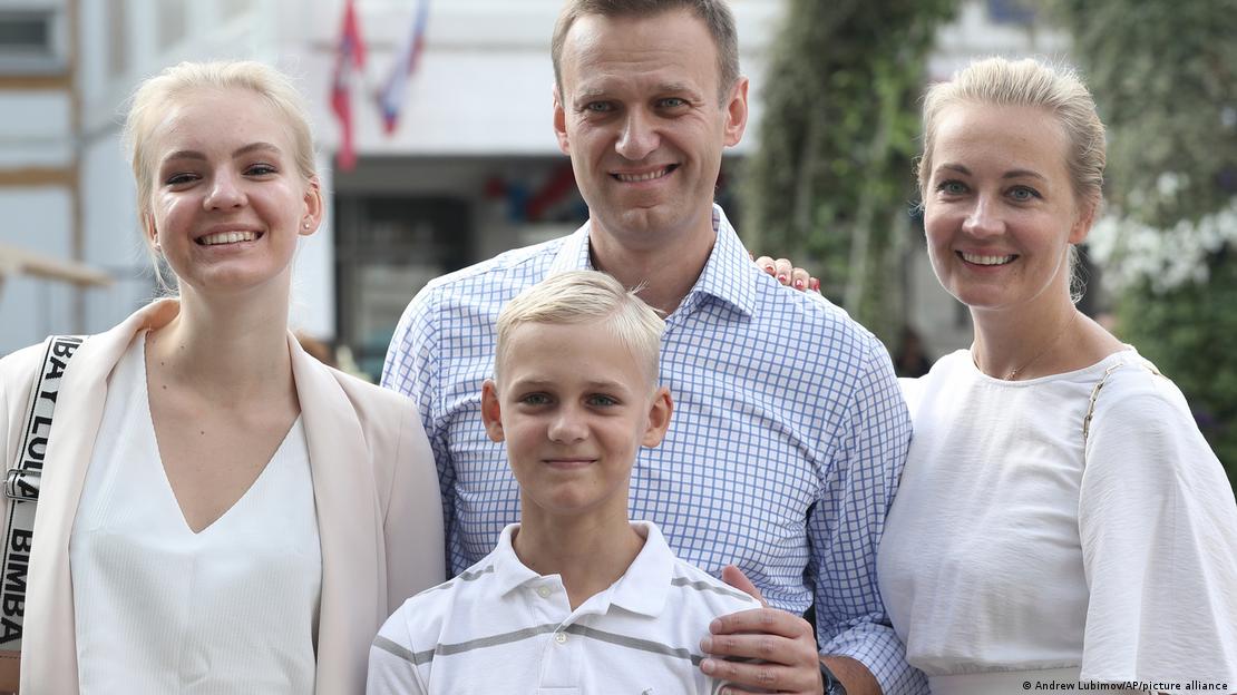Aleksey Navalni ve Yulia Navalnaya, 2019 yılında çocukları ile birlikte