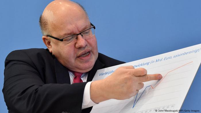 Berlin | Peter Altmaier präsentiert Konjukturprognose