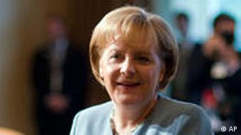 Angela Merkel se zalaže za strožu regulaciju financijskog tržišta