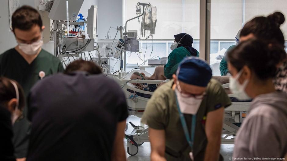 Quarantine period reduced in Turkey Turkey DW